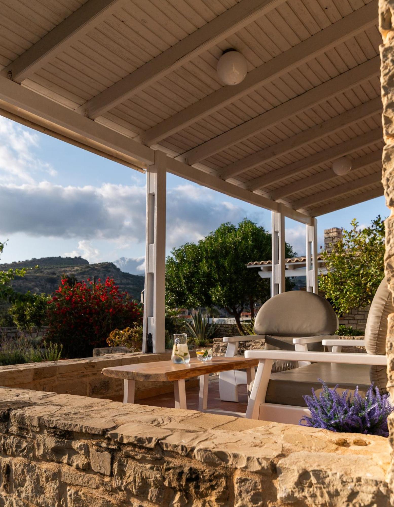 Carob Villa Moirai Экстерьер фото