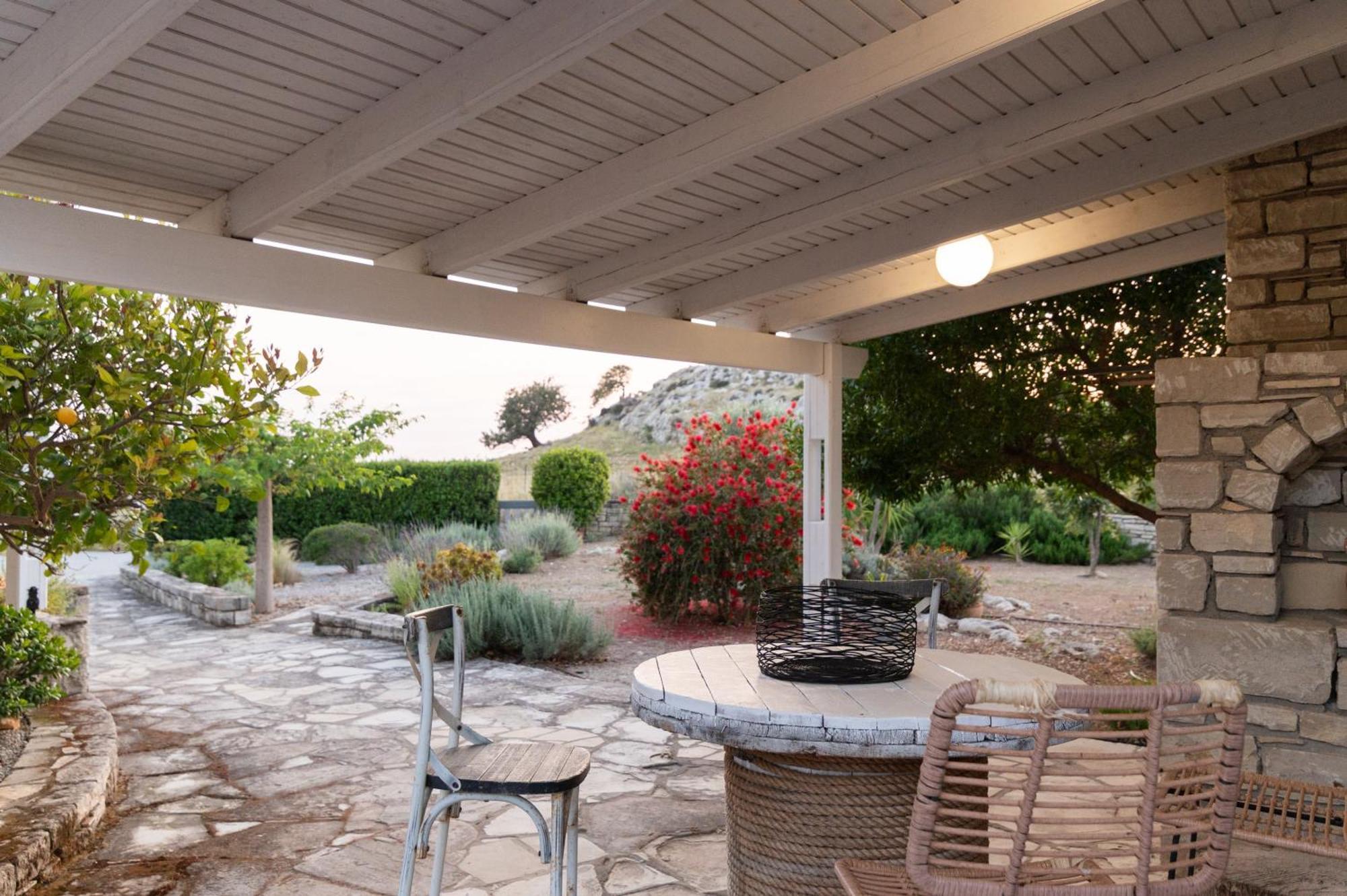 Carob Villa Moirai Экстерьер фото