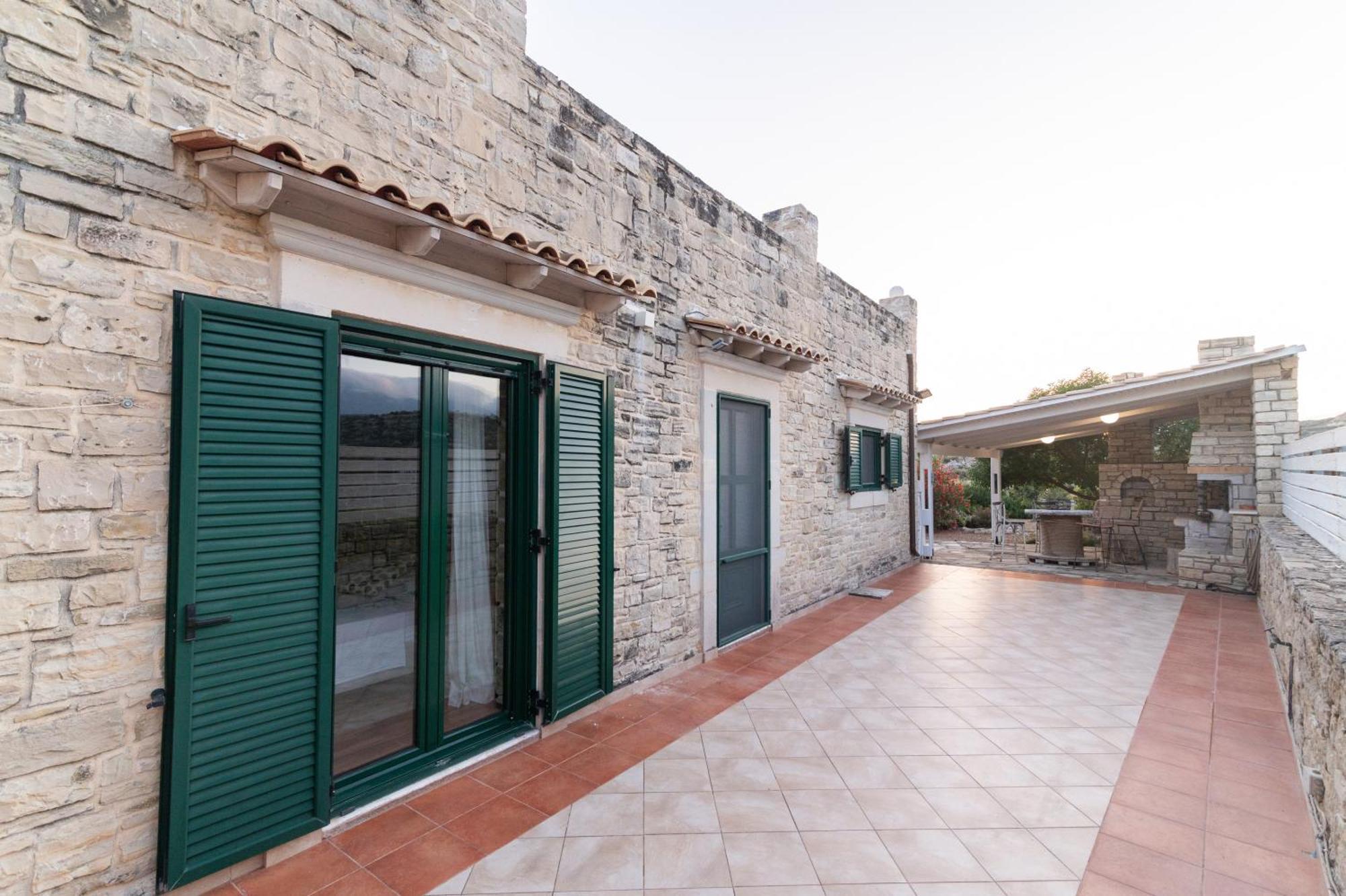 Carob Villa Moirai Экстерьер фото