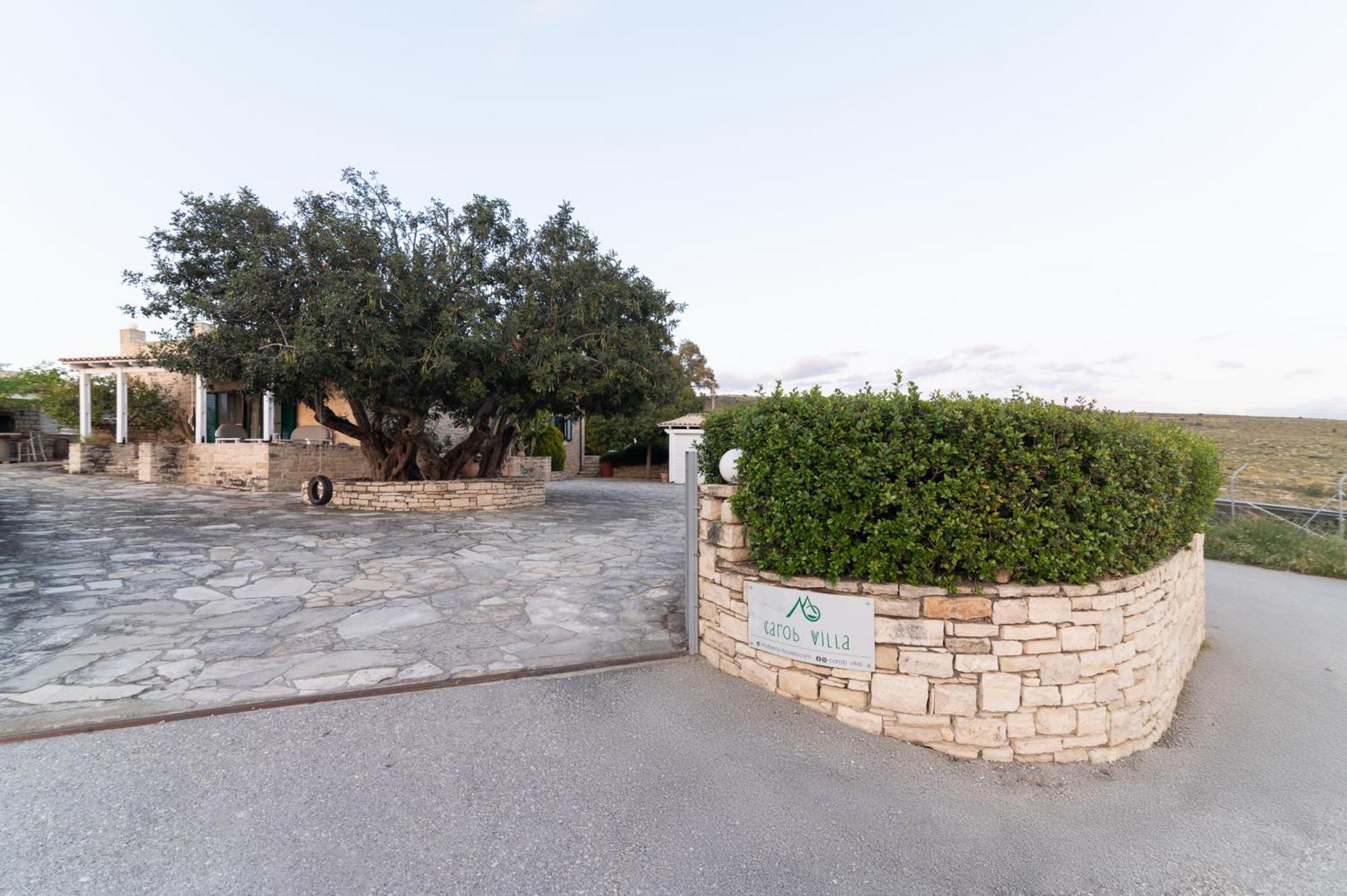 Carob Villa Moirai Экстерьер фото