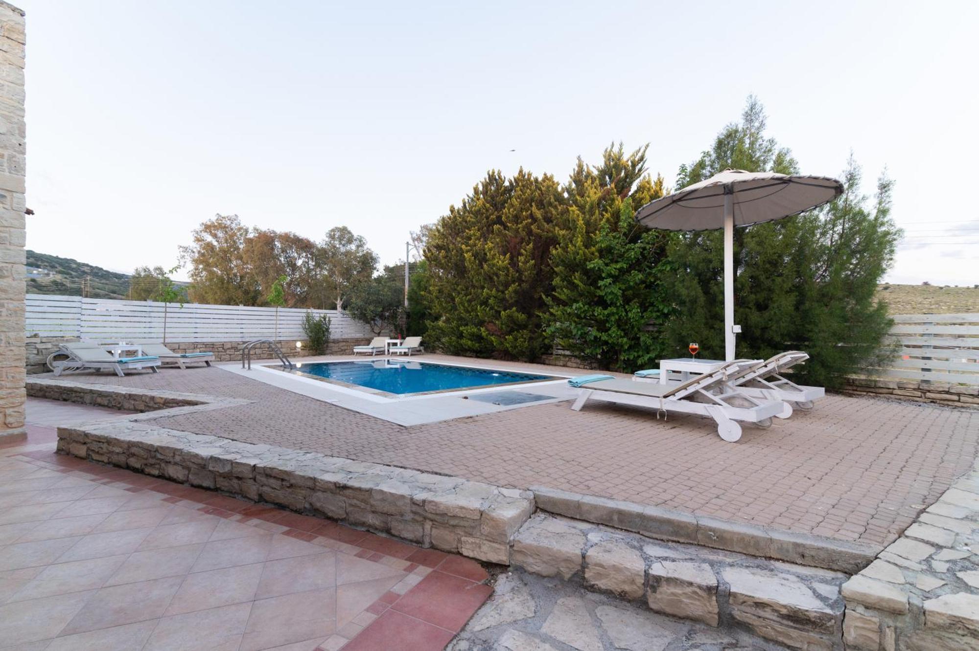 Carob Villa Moirai Экстерьер фото