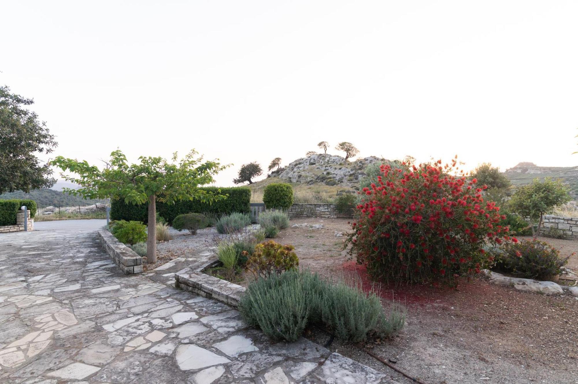 Carob Villa Moirai Экстерьер фото