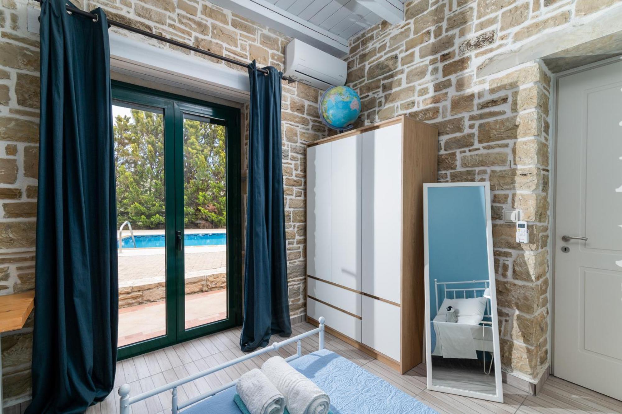 Carob Villa Moirai Экстерьер фото