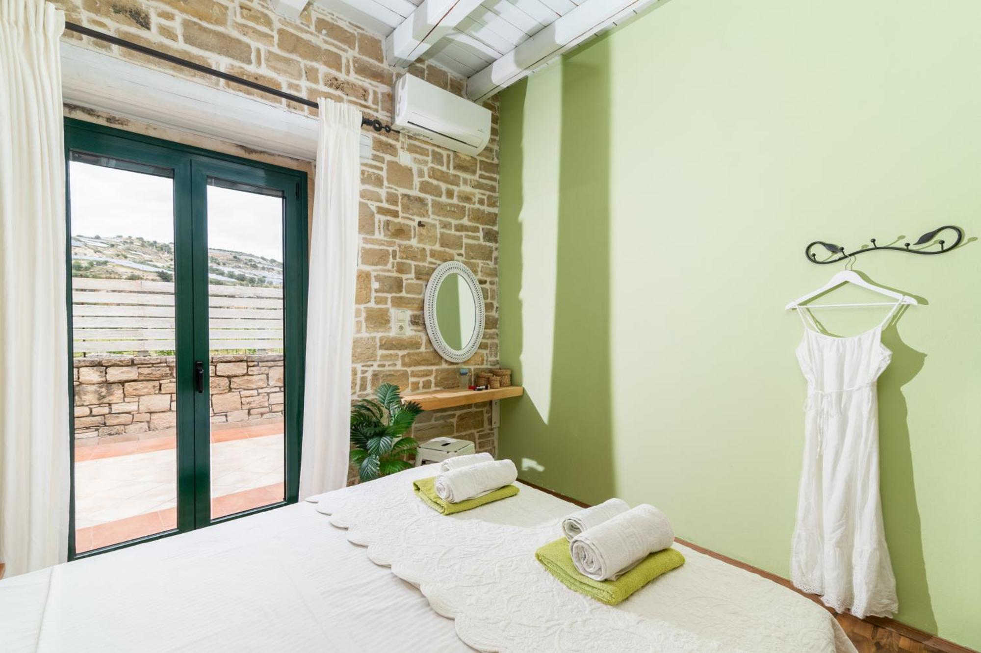 Carob Villa Moirai Экстерьер фото